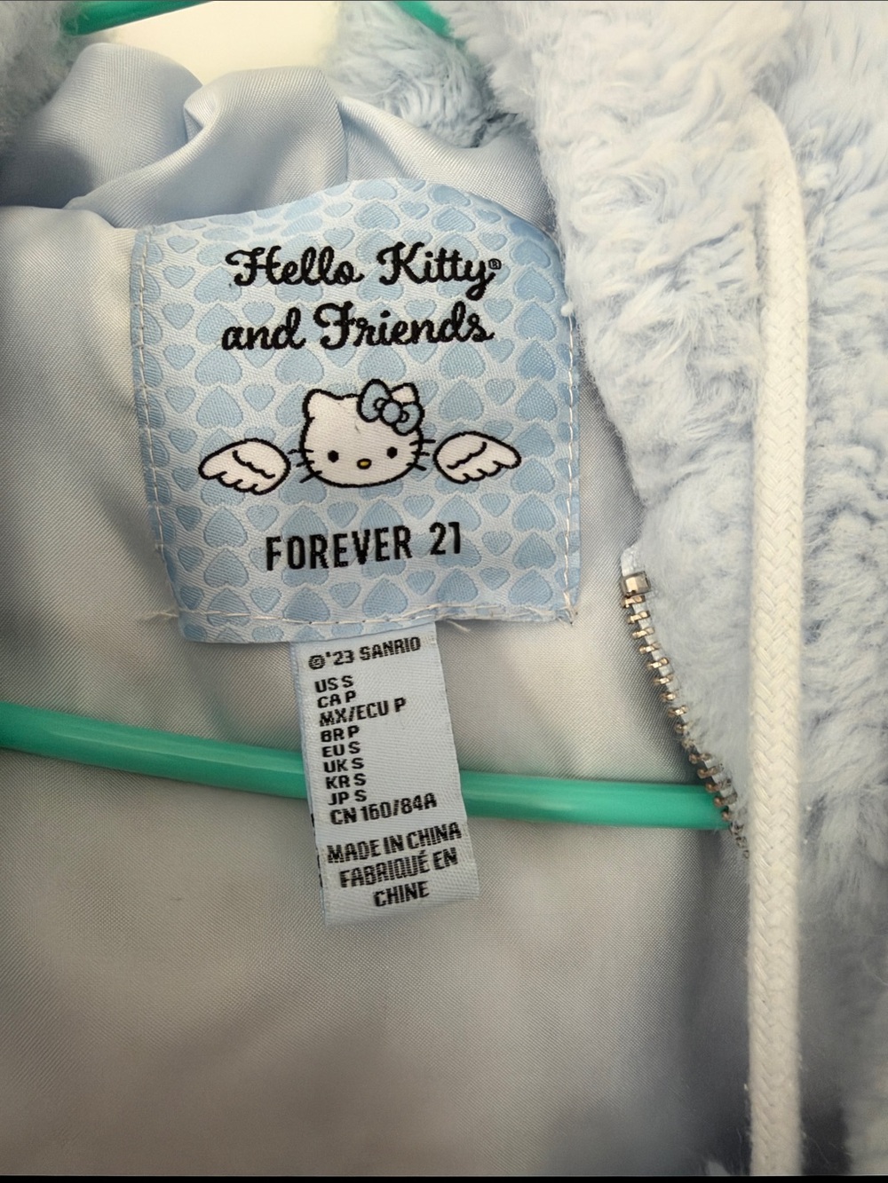 Hello kitty Cozy Blue Fleece Jacket size S - Picture 8 of 11